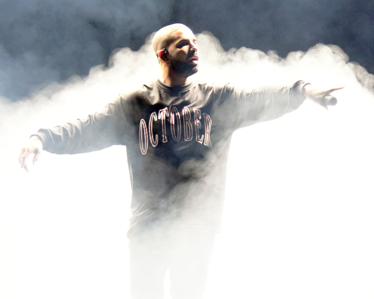 ATLANTA, GA - SEPTEMBER 18:  Drake performs at Piedmont Park on September 18, 2015 in Atlanta, Georgia.  (Photo by Chris McKay/Getty Images for Live Nation)
