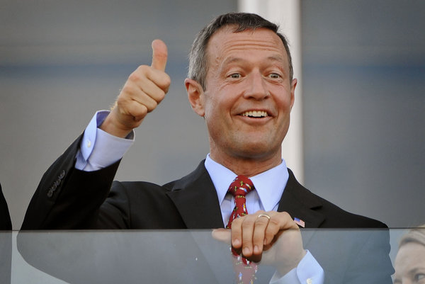 BALTIMORE, MD --5/15/10-- Maryland Gov. Martin O'Malley gives the thumb up right before the start of the 135th running of the Preakness Stakes.  PHOTO BY:Kenneth K. Lam [Baltimore Sun staff] #2477   MANDATORY CREDIT:  Baltimore Examiner and Washington Examiner OUT ORG XMIT: BAL1005152007330720
