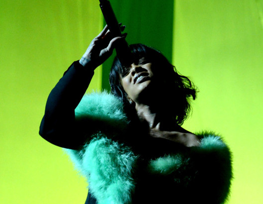 2-Rihanna.w529.h529
